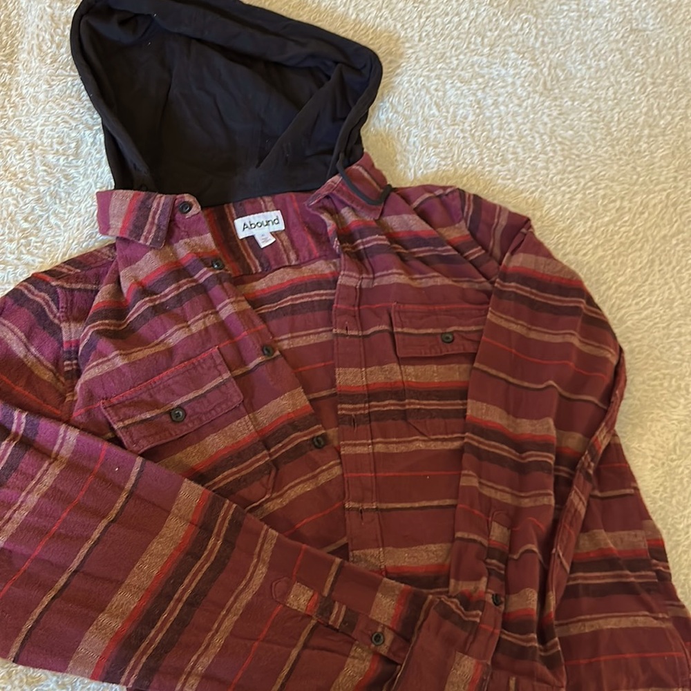 NWT Men’s Abound flannel with attached black hood